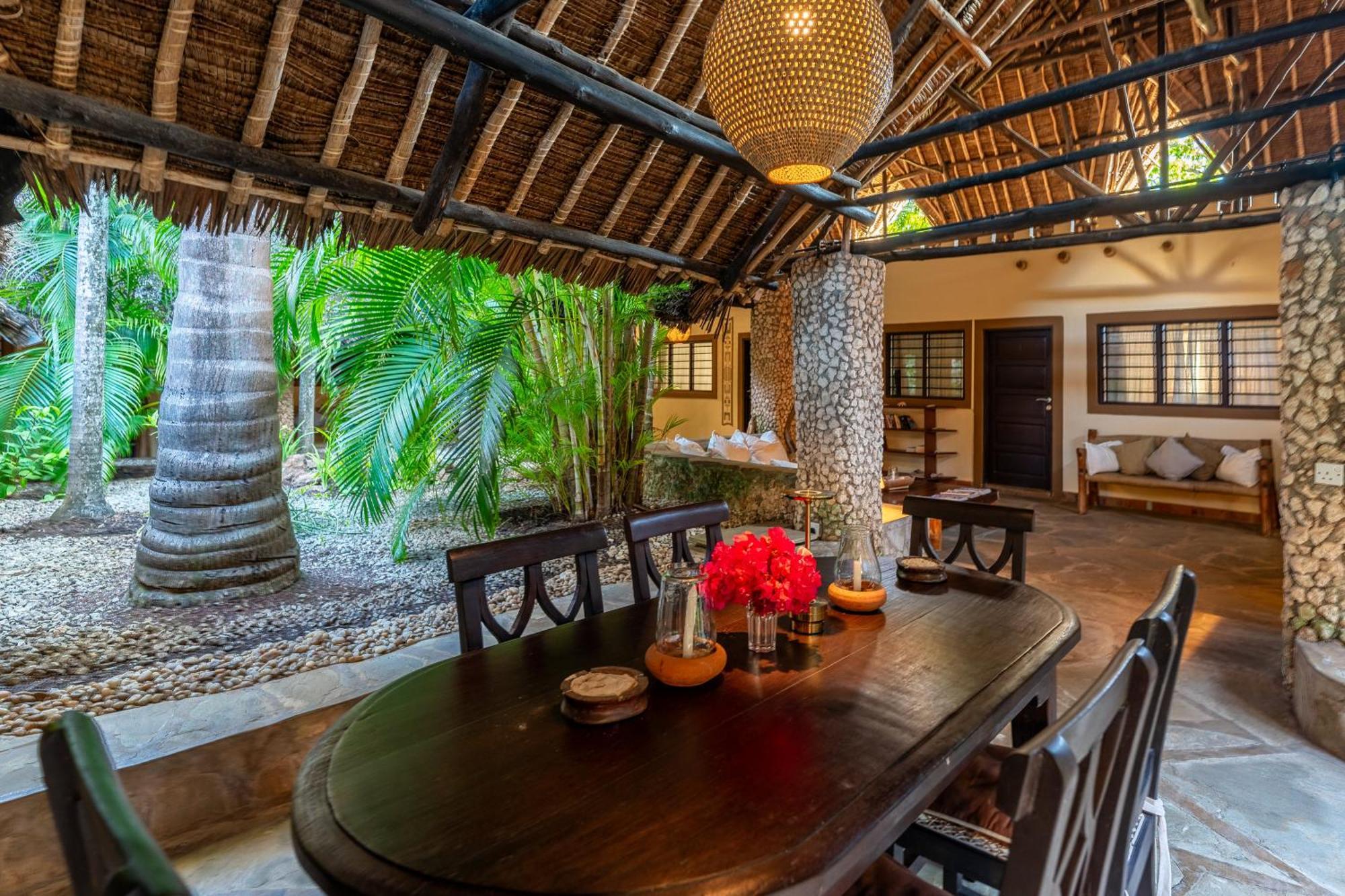 Diani Marine Divers Village Playa de Diani Exterior foto