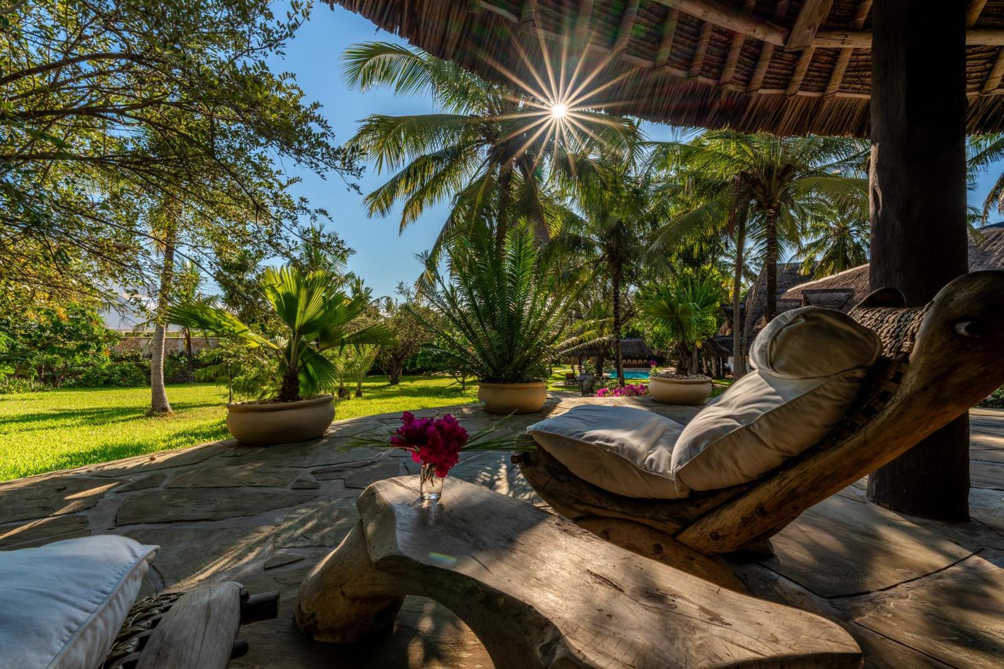 Diani Marine Divers Village Playa de Diani Exterior foto