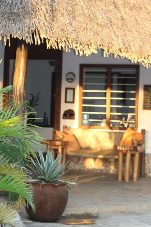 Diani Marine Divers Village Playa de Diani Exterior foto